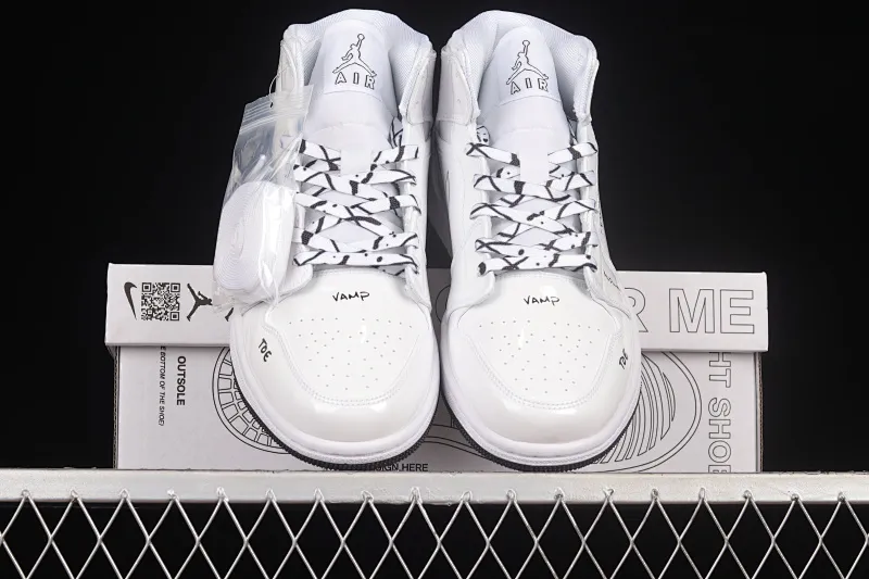 All Categories Air Jordan Jordan Series Basketball Shoes Air Jordan 1 Mid Air Jordan 1 Mid GS "Schematic" AJ1 Joe 1 White Graffiti Zhongbang Basketball Shoes DQ1864-100